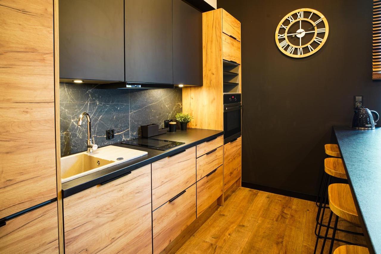 Apartament Z Jacuzzi W Centrum Sanoka Екстер'єр фото